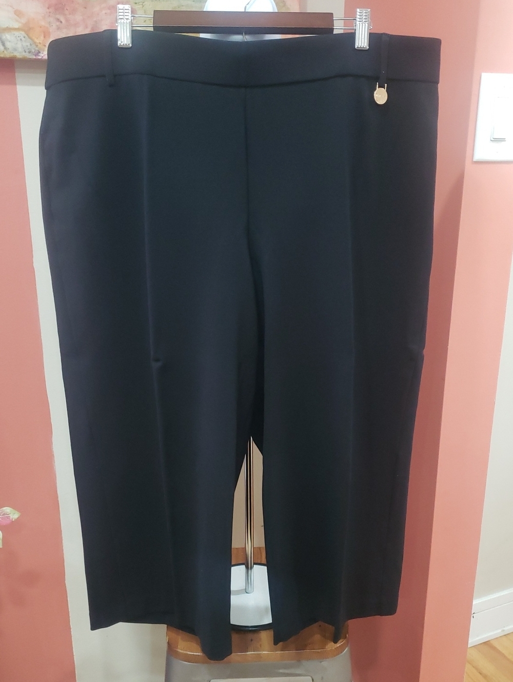 Rafaella Comfort Black Wide Waistband Pull-On Crop / Capri Dress Pants, 20W